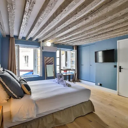 Beautiful In The Marais District Apartment Paris