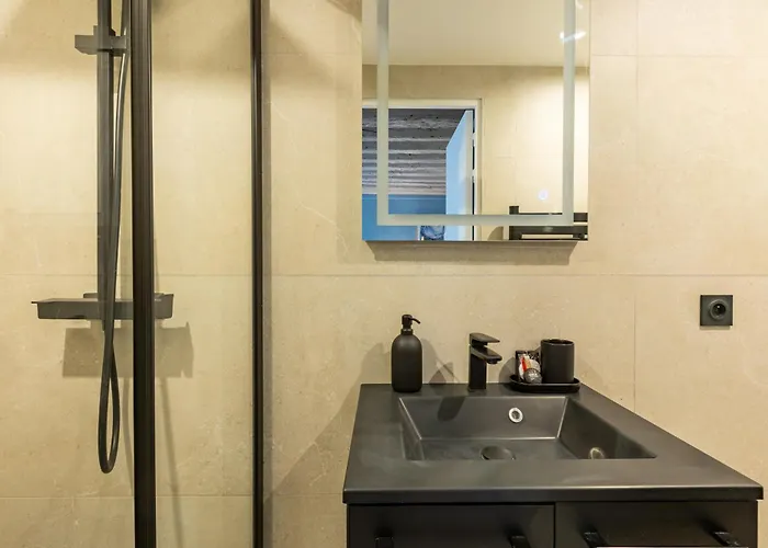 Beautiful In The Marais District Daire